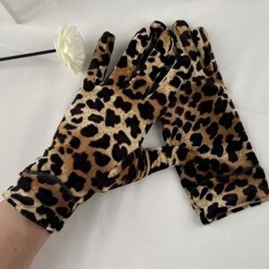 Leopard Print Gloves